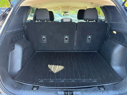 Agate Black Metallic 2020 Ford Escape SE