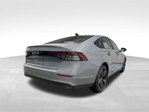 Urban Gray Pearl 2026 Honda Accord SE