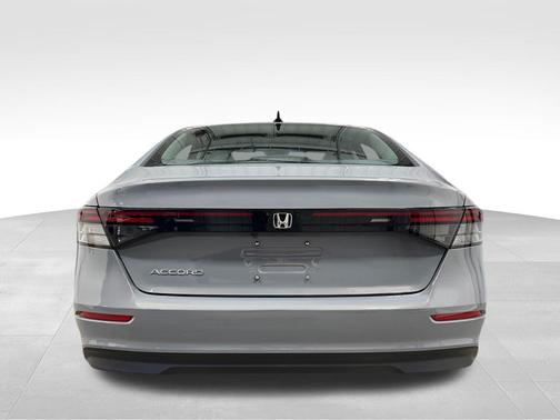 Urban Gray Pearl 2026 Honda Accord SE