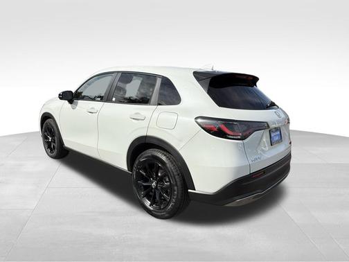 Platinum White Pearl 2024 Honda HR-V Sport