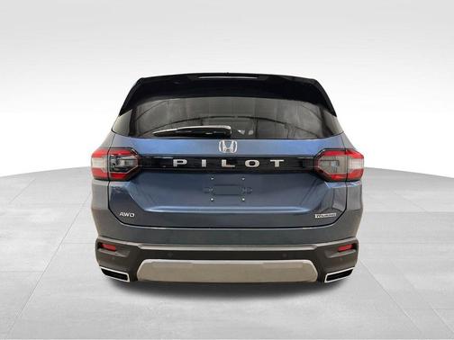 2026 Honda Pilot Touring 8-Passenger