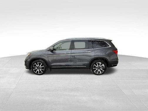 2022 Honda Pilot Touring 7-Passenger