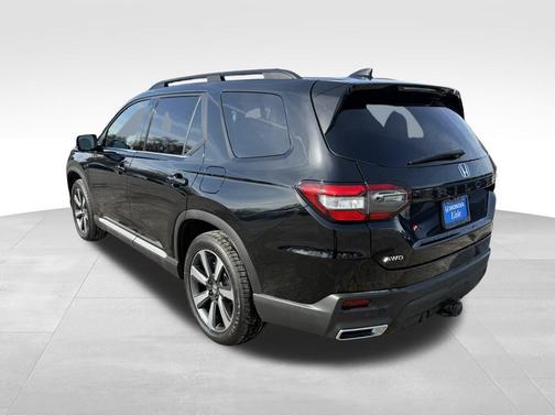 2024 Honda Pilot Touring 8-Passenger