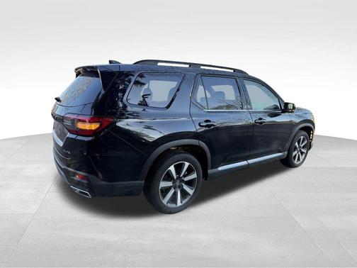 2023 Honda Pilot AWD Elite
