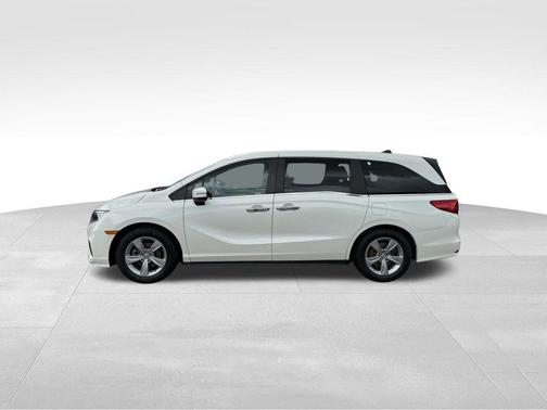 White Diamond Pearl 2019 Honda Odyssey EX-L