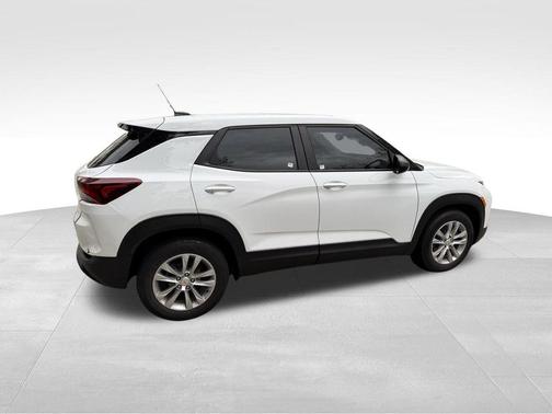 Summit White 2021 Chevrolet Trailblazer LS