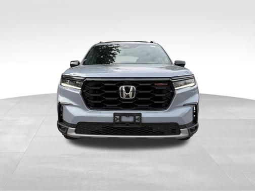 Sonic Gray Pearl 2023 Honda Pilot AWD TrailSport