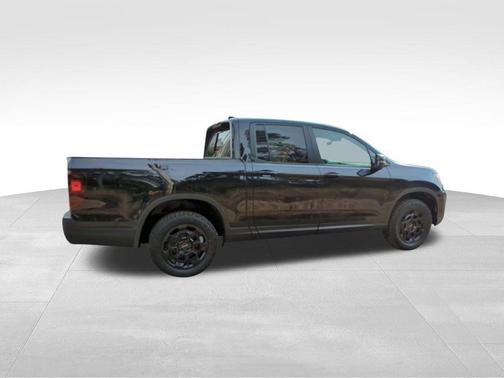Crystal Black Pearl 2026 Honda Ridgeline TrailSport+