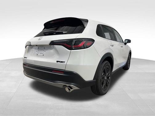 Platinum White 2027 Honda HR-V Sport
