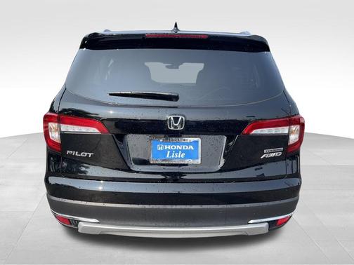 2022 Honda Pilot Touring 7-Passenger