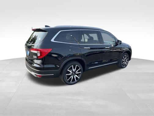 2022 Honda Pilot Touring 7-Passenger