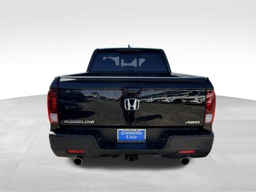 Crystal Black Pearl 2023 Honda Ridgeline RTL
