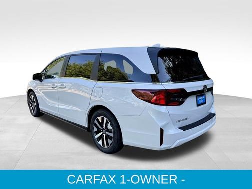 Platinum White Pearl 2026 Honda Odyssey EX-L