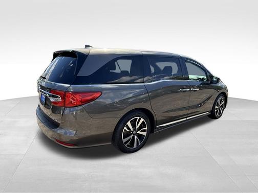 Beige 2019 Honda Odyssey Elite