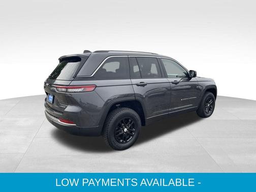 2023 Jeep Grand Cherokee Laredo