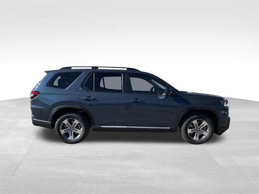 Smoke 2026 Honda Pilot EX-L