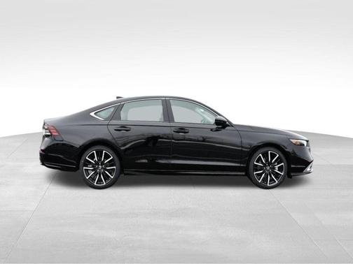 Crystal Black Pearl 2026 Honda Accord Hybrid Touring