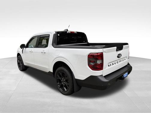 Oxford White 2025 Ford Maverick Lariat