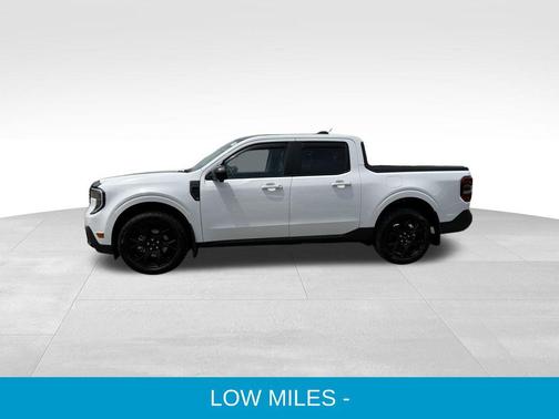 Oxford White 2025 Ford Maverick Lariat