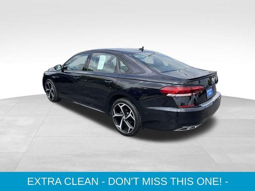 2021 Volkswagen Passat 2.0T R-Line