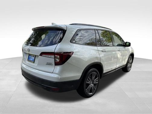 Platinum White Pearl 2022 Honda Pilot AWD Sport