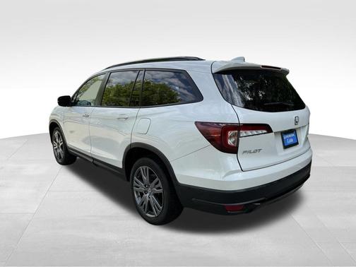 Platinum White Pearl 2022 Honda Pilot AWD Sport