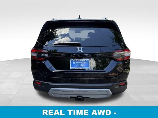 Crystal Black 2025 Honda Pilot TrailSport