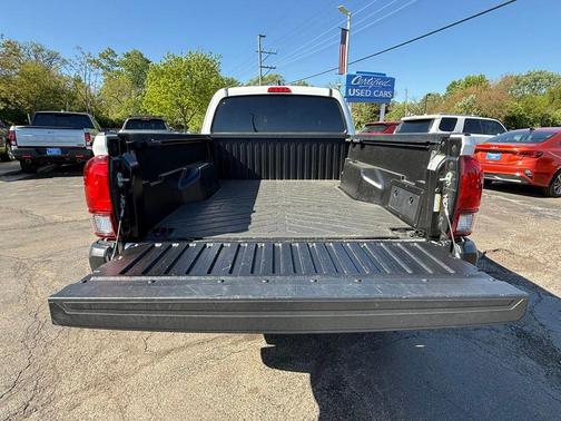 Ice Cap 2023 Toyota Tacoma SR