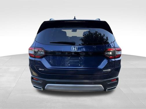 2023 Honda Pilot Touring 8-Passenger