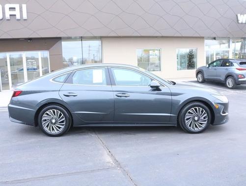 2023 Hyundai SONATA Hybrid Limited