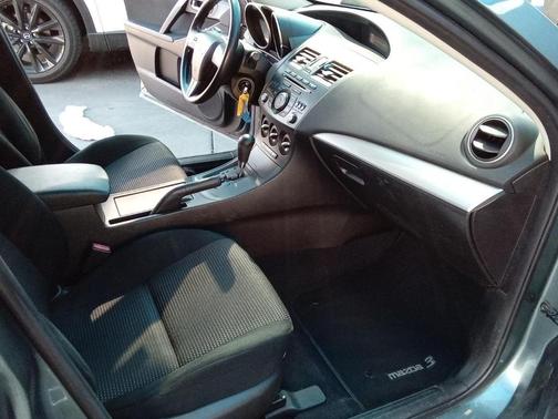 2013 Mazda Mazda3 i SV