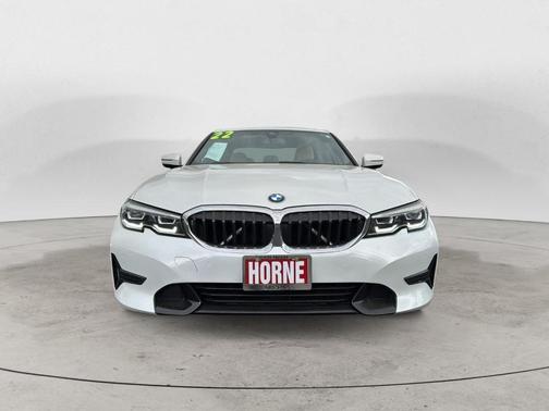 2022 BMW 330 i xDrive