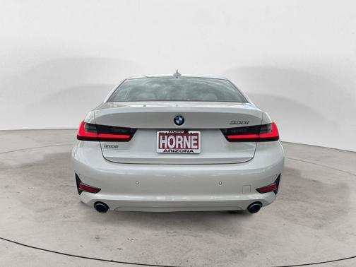 2022 BMW 330 i xDrive