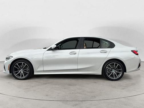 2022 BMW 330 i xDrive