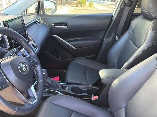 2022 Toyota Corolla Cross XLE