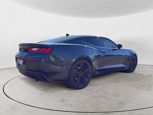 2018 Chevrolet Camaro 1LS