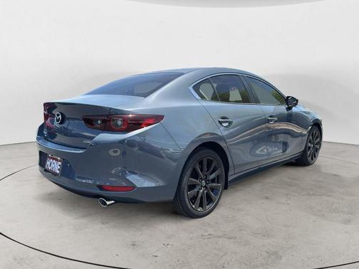 2025 Mazda Mazda3 2.5 S Carbon Edition