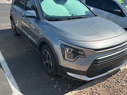 2023 Kia Niro LX