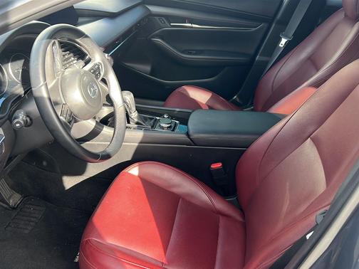 2025 Mazda Mazda3 2.5 S Carbon Edition