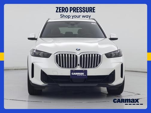White 2024 BMW X5 xDrive40i