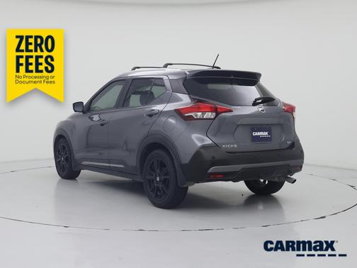 Gray 2020 Nissan Kicks SR
