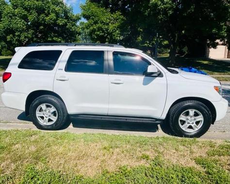 2015 Toyota Sequoia SR5