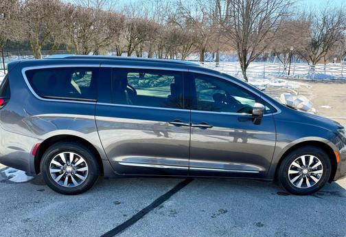 2020 Chrysler Pacifica Touring-L Plus