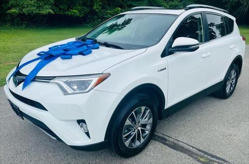 2017 Toyota RAV4 Hybrid XLE