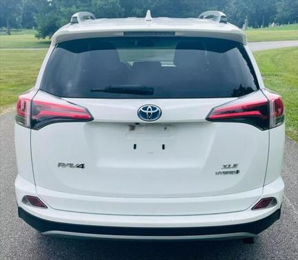 2017 Toyota RAV4 Hybrid XLE