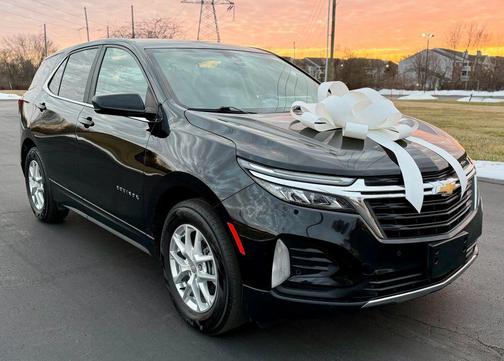 Mosaic Black Metallic 2022 Chevrolet Equinox 1LT SUV