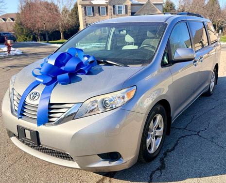 2017 Toyota Sienna LE