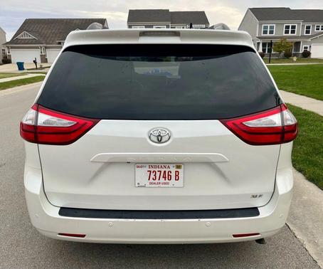 2015 Toyota Sienna XLE