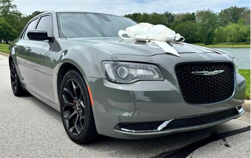Gray 2019 Chrysler 300 Touring