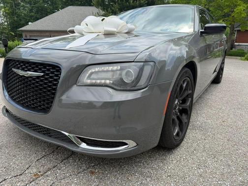 Ceramic Grey Clearcoat 2019 Chrysler 300 Touring